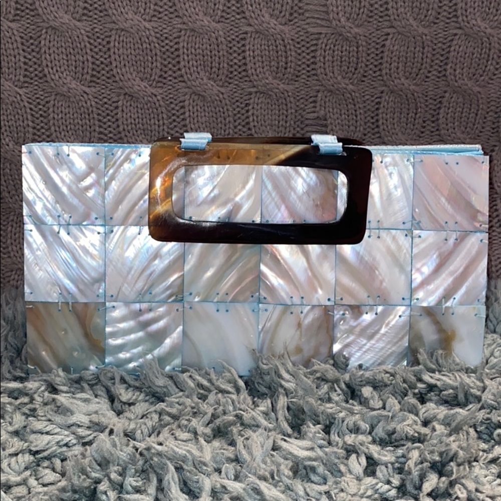Capriz Shell Purse With Extra Shells - image 1